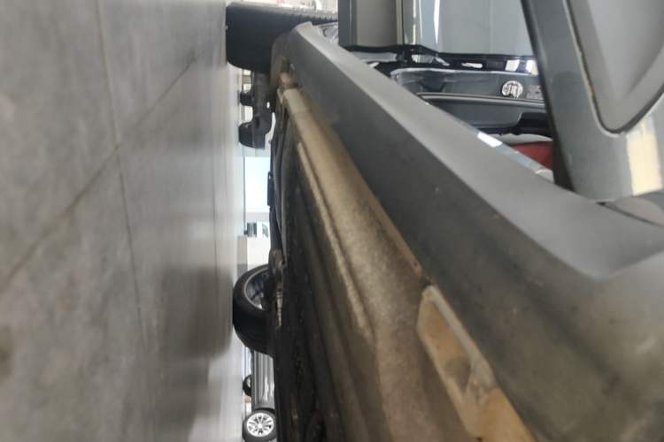 Used Porsche Macan 2021 Macan 2.0T Right Side Sill