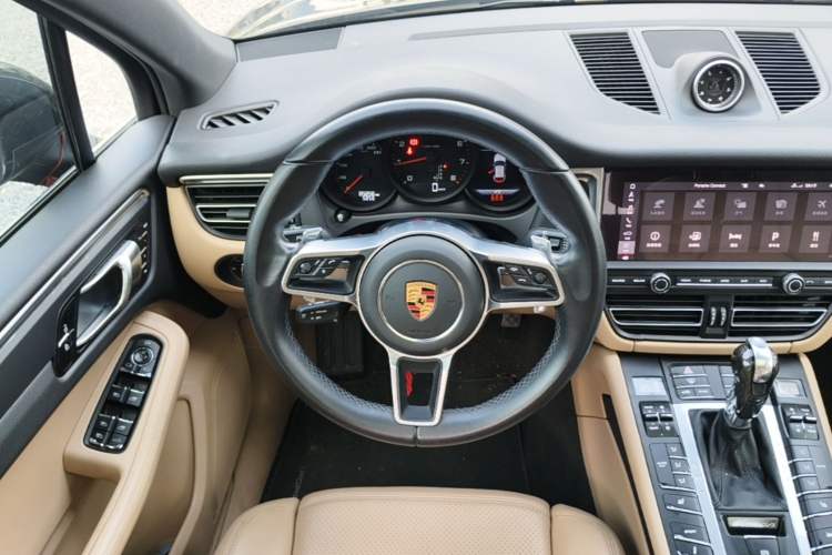 Used Porsche Macan 2021 Macan 2.0T Steering Wheel