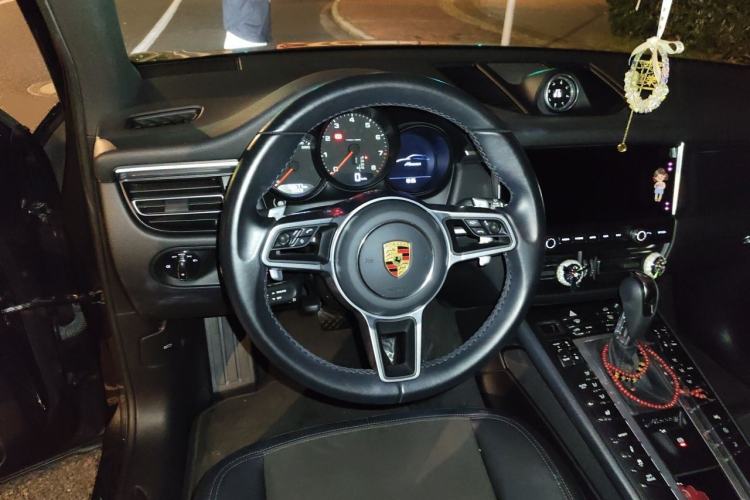 Used Porsche Macan 2021 Macan 2.0T Steering Wheel
