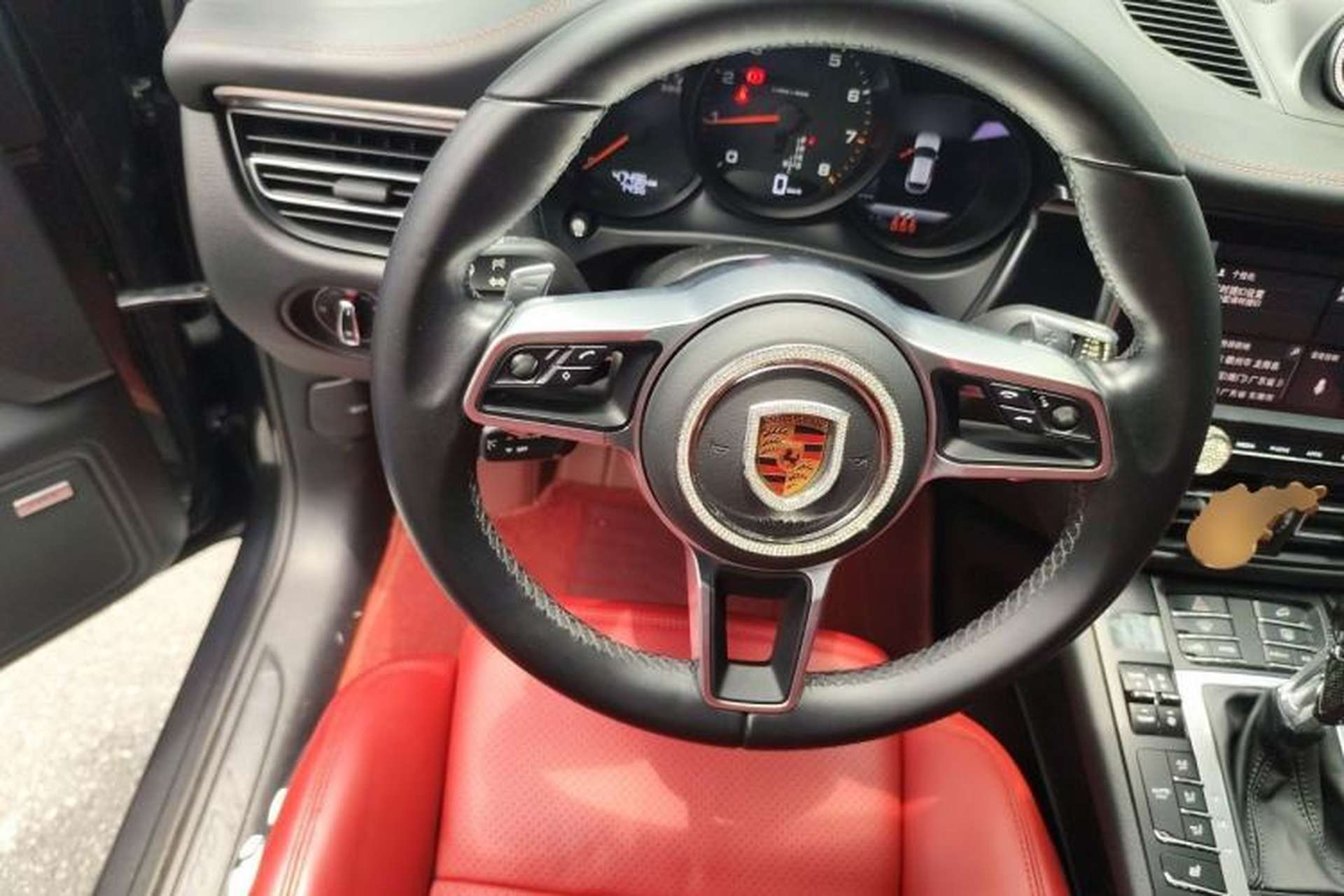 Used Porsche Macan 2021 Macan 2.0T Steering Wheel