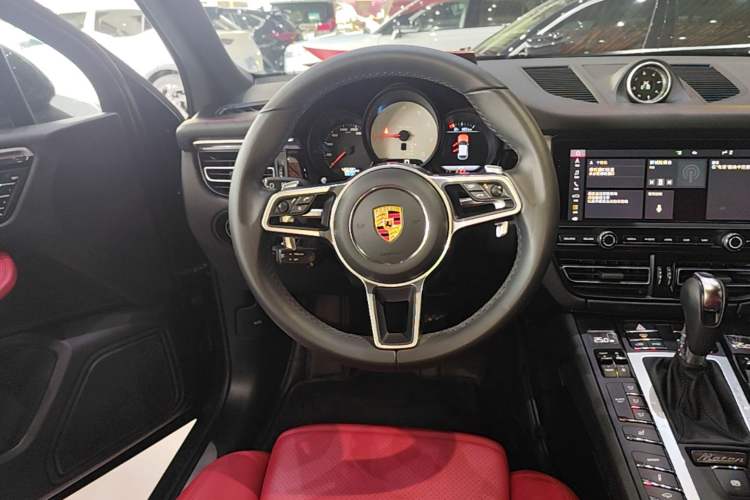 Used Porsche Macan 2021 Macan S 3.0T Steering Wheel