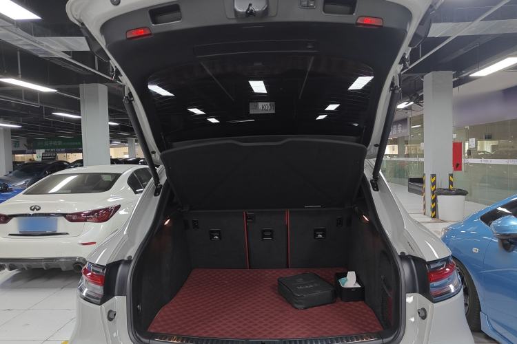 Used Porsche Macan 2021 Macan 2.0T Trunk