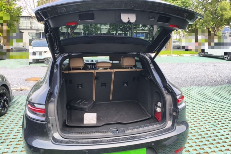 Used Porsche Macan 2021 Macan 2.0T Trunk