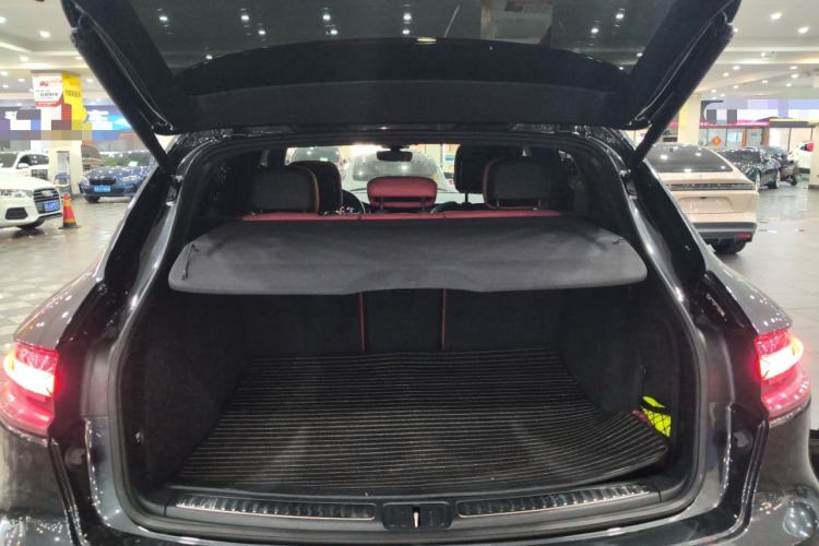 Used Porsche Macan 2021 Macan 2.0T Trunk