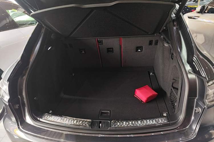 Used Porsche Macan 2021 Macan S 3.0T Trunk