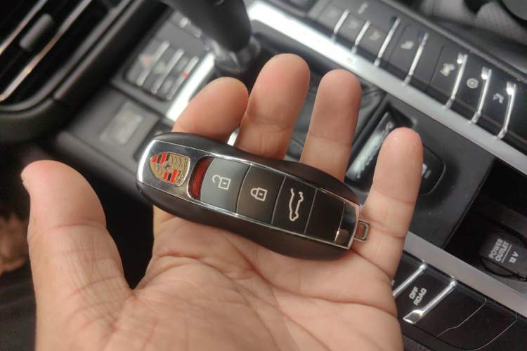 Used Porsche Macan 2021 Macan 2.0T Vehicle Key