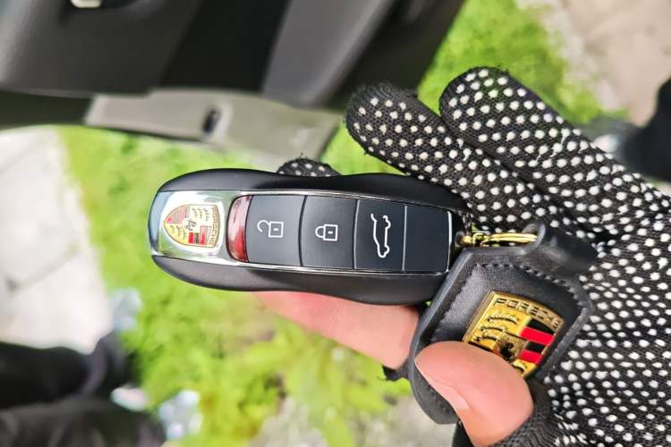 Used Porsche Macan 2021 Macan 2.0T Vehicle Key