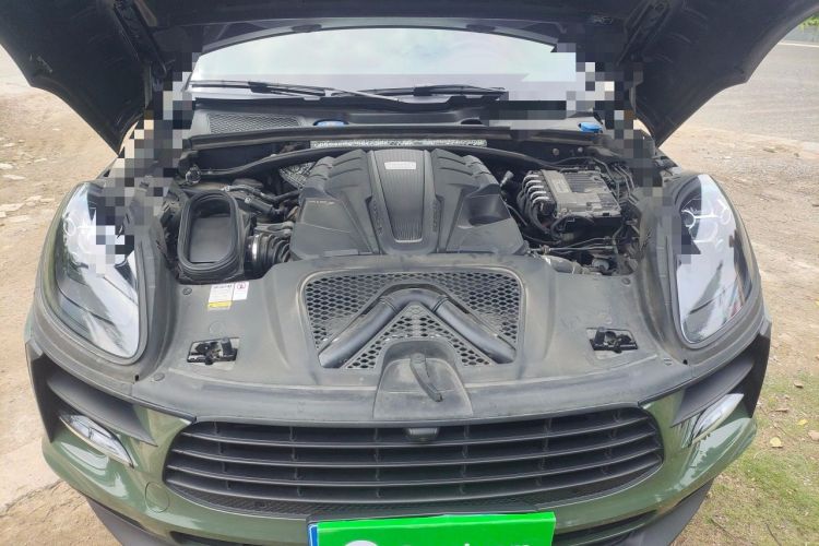 Used Porsche Macan 2021 Macan S 3.0T Engine Bay