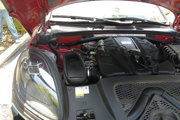 Used Porsche Macan 2021 Macan S 3.0T Engine Bay Right