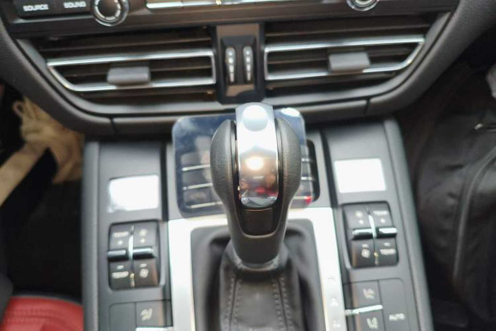 Used Porsche Macan 2021 Macan 2.0T Gear Lever