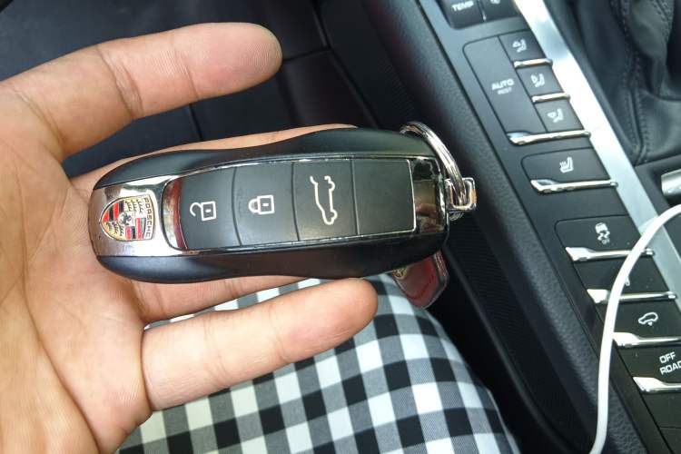 Used Porsche Macan 2021 Macan S 3.0T Vehicle Key
