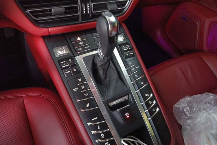 Used Porsche Macan 2021 Macan 2.0T Gear Lever