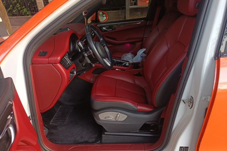 Used Porsche Macan 2021 Macan 2.0T Left Front Seat