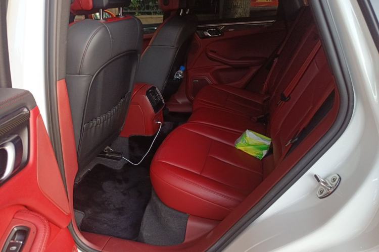 Used Porsche Macan 2021 Macan 2.0T Left Rear Seat
