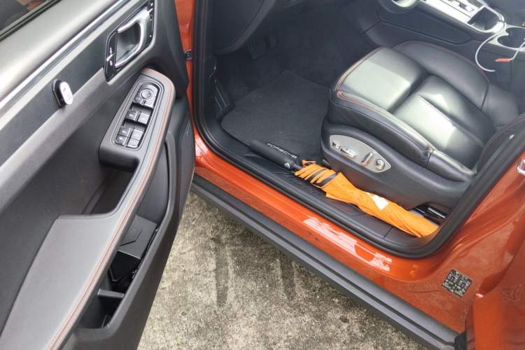 Used Porsche Macan  Driver Seat
