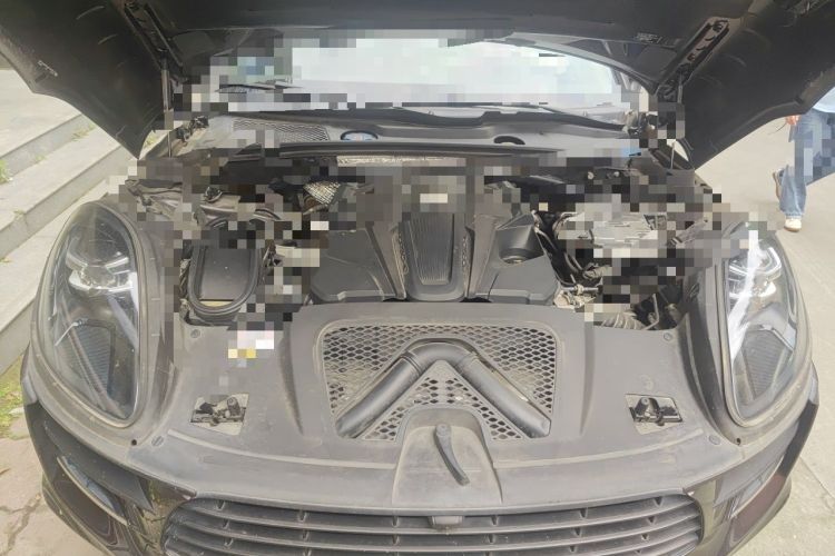 Used Porsche Macan 2021 Macan S 3.0T Engine Bay