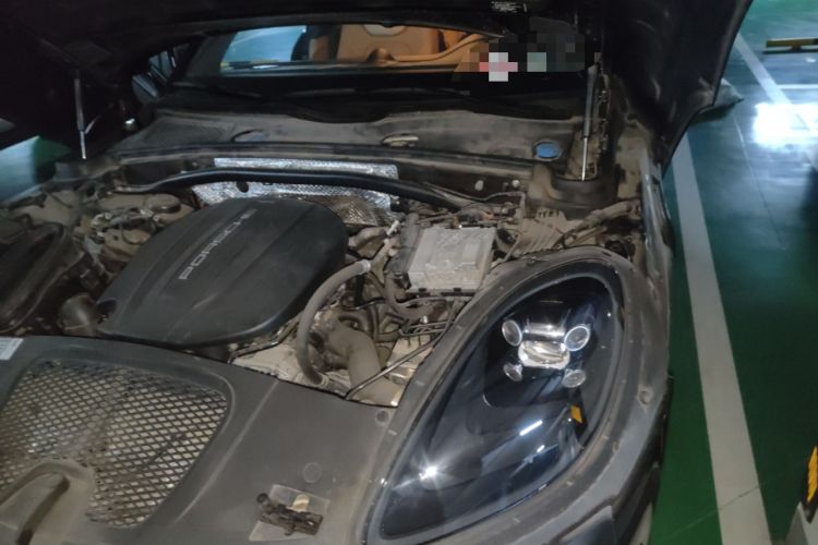 Used Porsche Macan 2021 Macan 2.0T Engine Bay Left