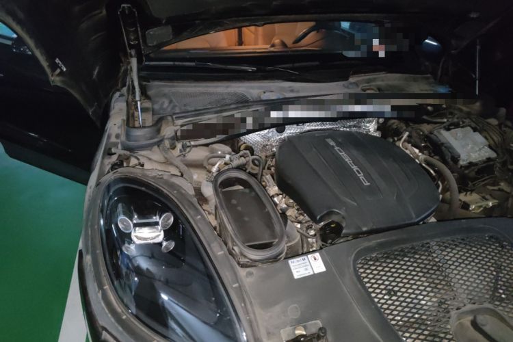 Used Porsche Macan 2021 Macan 2.0T Engine Bay Right