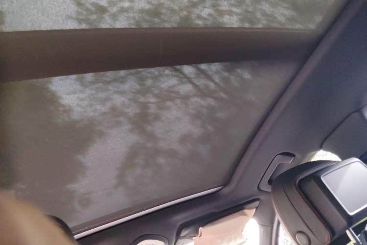 Used Porsche Macan  Headliner