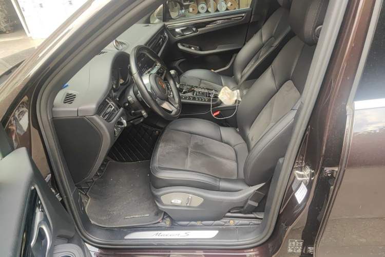 Used Porsche Macan 2021 Macan S 3.0T Left Front Seat