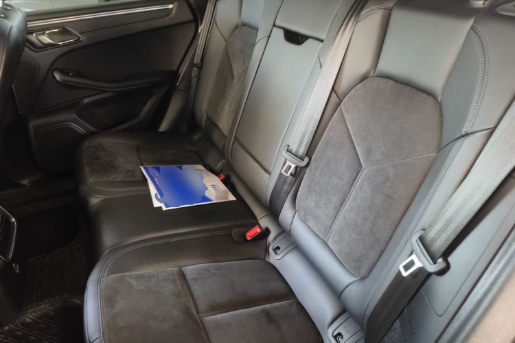 Used Porsche Macan 2021 Macan 2.0T Left Rear Seat