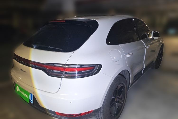 Used Porsche Macan 2021 Macan 2.0T Rear Right 45 Deg