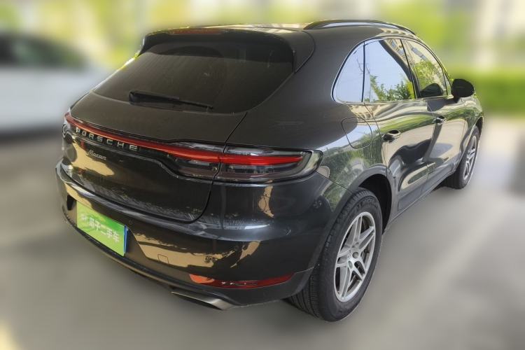 Used Porsche Macan 2021 Macan 2.0T Rear Right 45 Deg