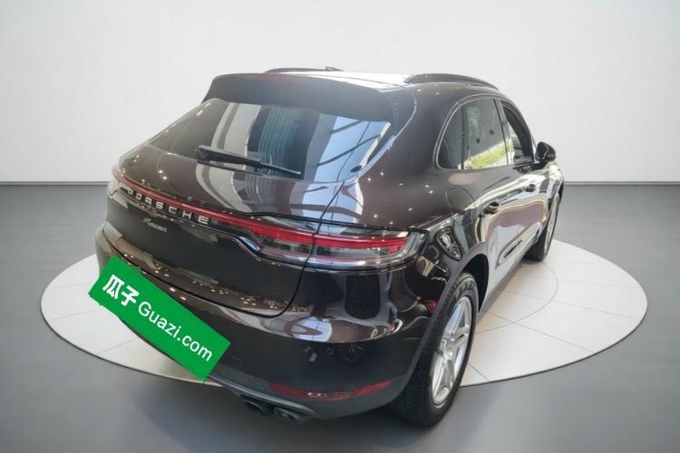Used Porsche Macan 2021 Macan 2.0T Rear Right 45 Deg