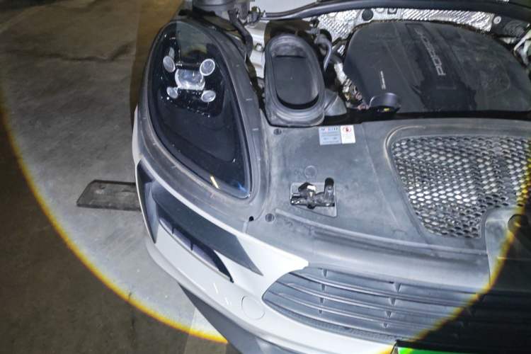 Used Porsche Macan 2021 Macan 2.0T Right Front Headlight