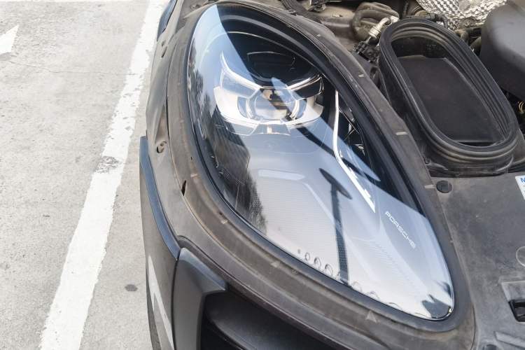 Used Porsche Macan 2021 Macan 2.0T Right Front Headlight