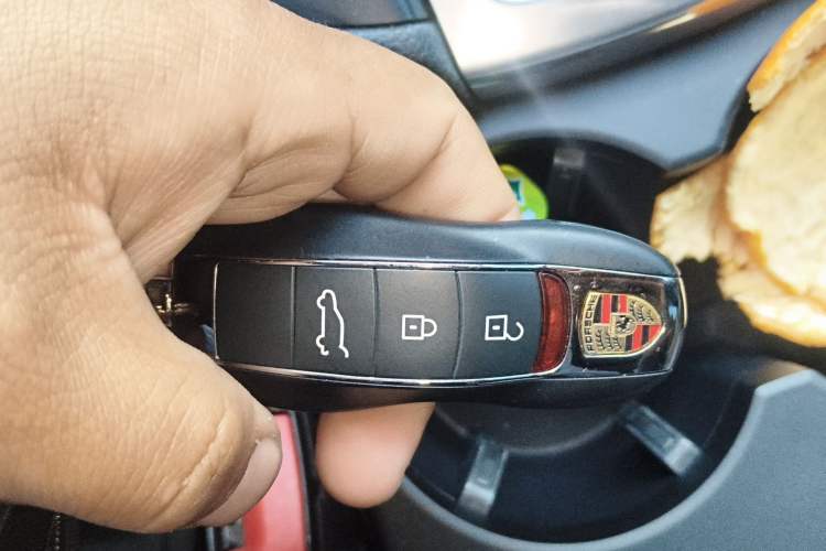 Used Porsche Macan 2021 Macan 2.0T Vehicle Key