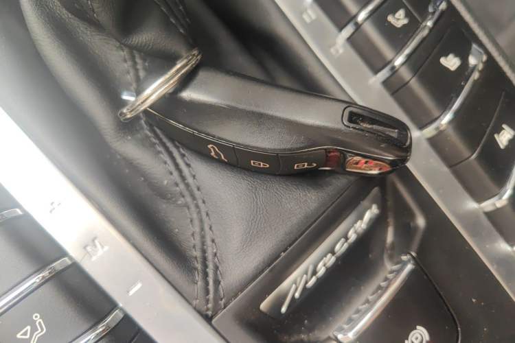 Used Porsche Macan 2021 Macan S 3.0T Vehicle Key