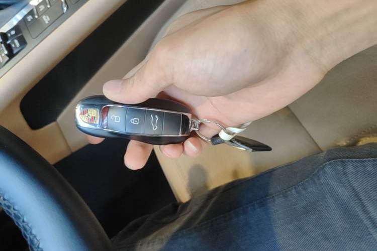 Used Porsche Macan 2021 Macan 2.0T Vehicle Key