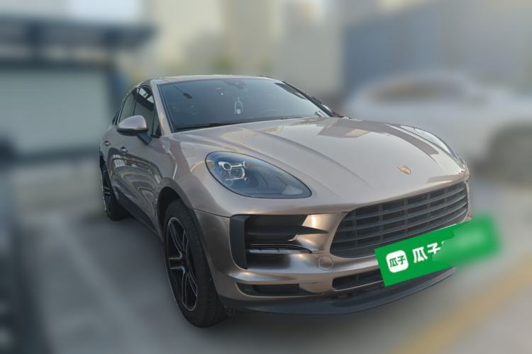 Used Porsche Macan 2021 Macan 2.0T Front Right 45 Deg