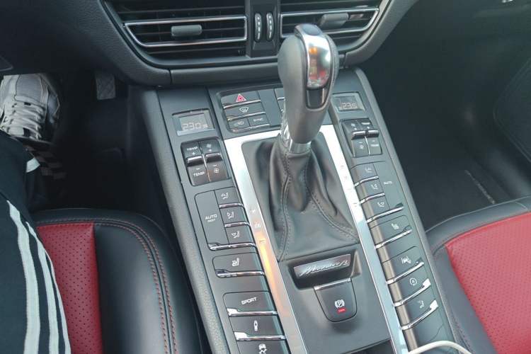 Used Porsche Macan 2021 Macan 2.0T Gear Lever