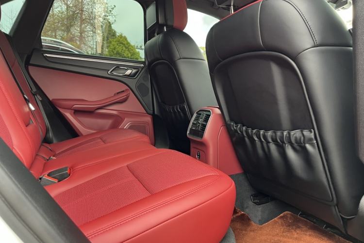 Used Porsche Macan 2021 Macan 2.0T Interior 5