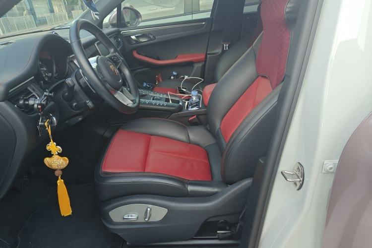 Used Porsche Macan 2021 Macan 2.0T Left Front Seat