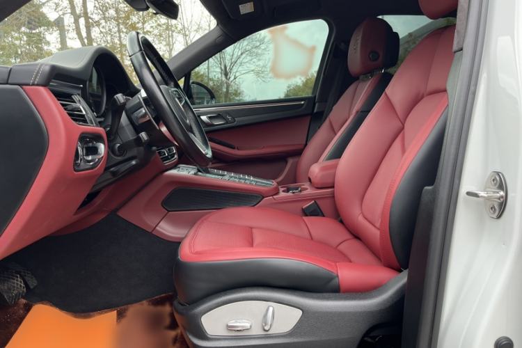 Used Porsche Macan 2021 Macan 2.0T Left Front Seat