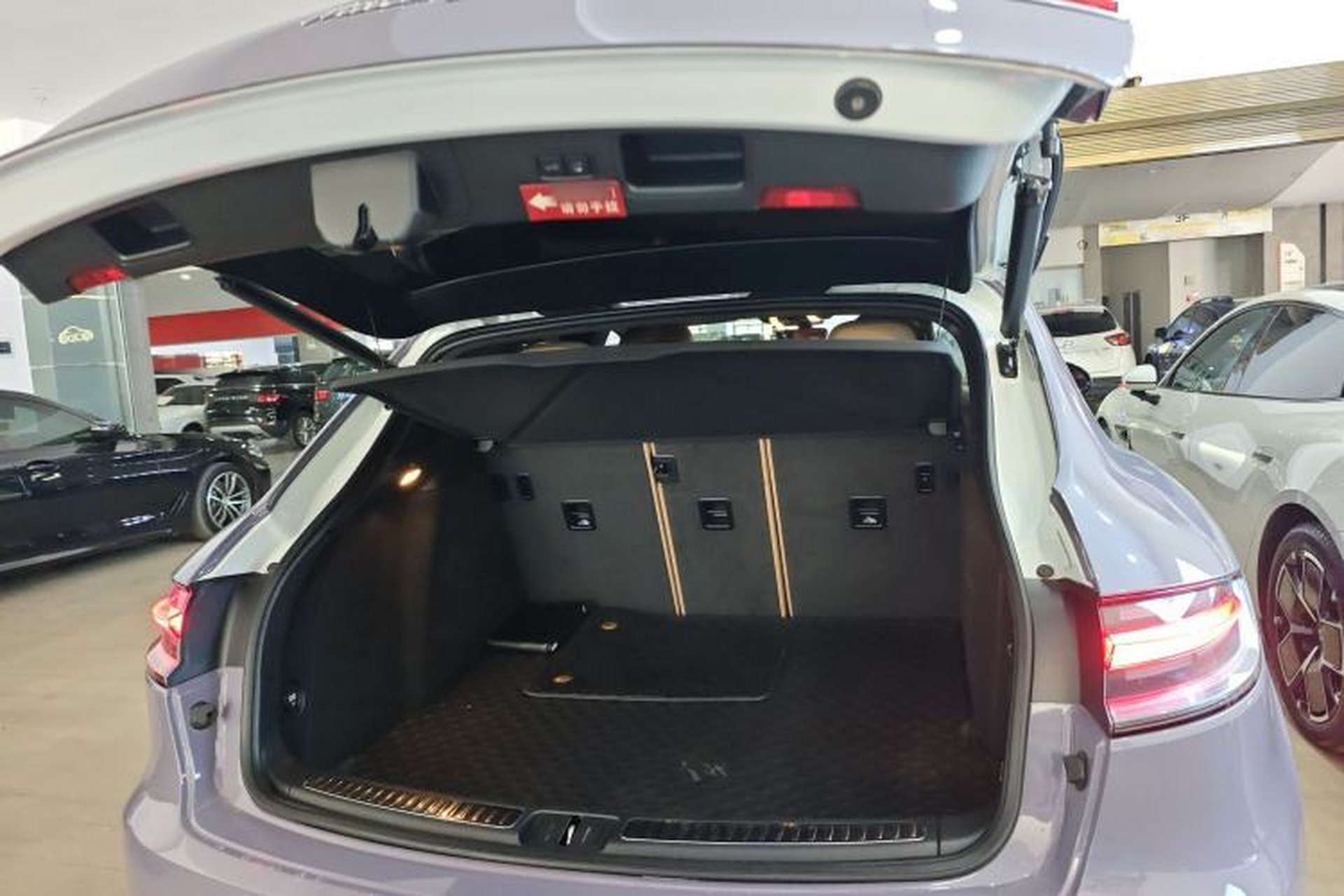 Used Porsche Macan 2021 Macan 2.0T Trunk