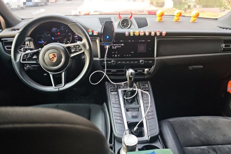 Used Porsche Macan 2021 Macan 2.0T Center Console