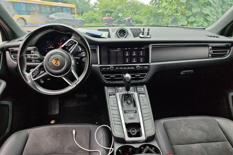 Used Porsche Macan 2021 Macan 2.0T Center Console
