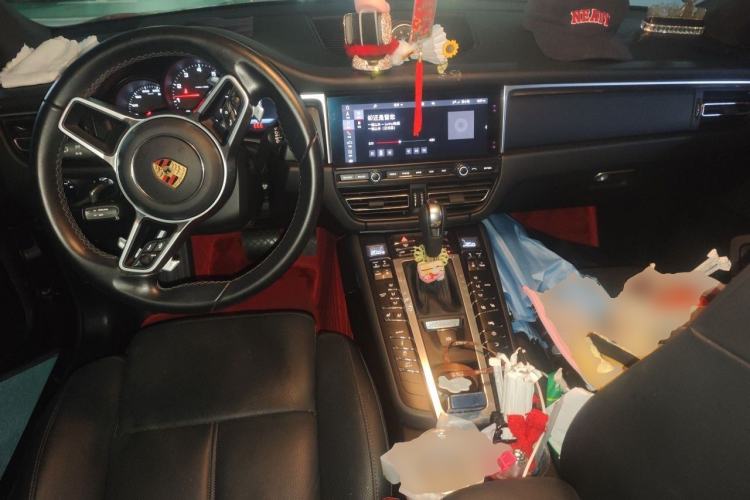 Used Porsche Macan 2021 Macan 2.0T Center Console