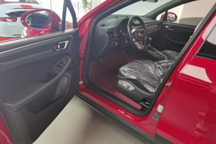 Used Porsche Macan 2021 Macan 2.0T Driver Seat