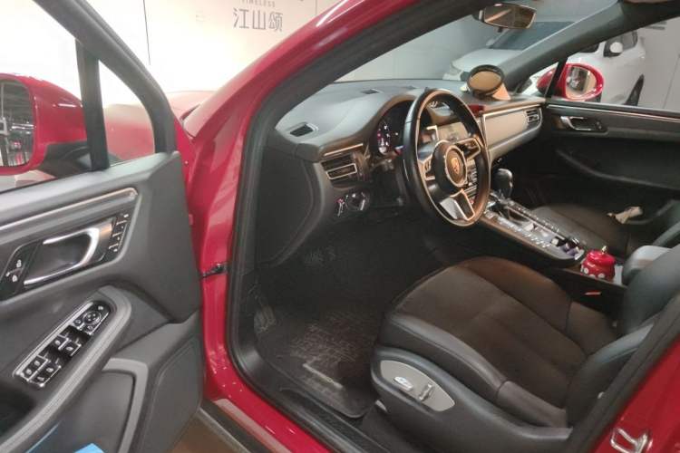 Used Porsche Macan 2021 Macan 2.0T Driver Seat