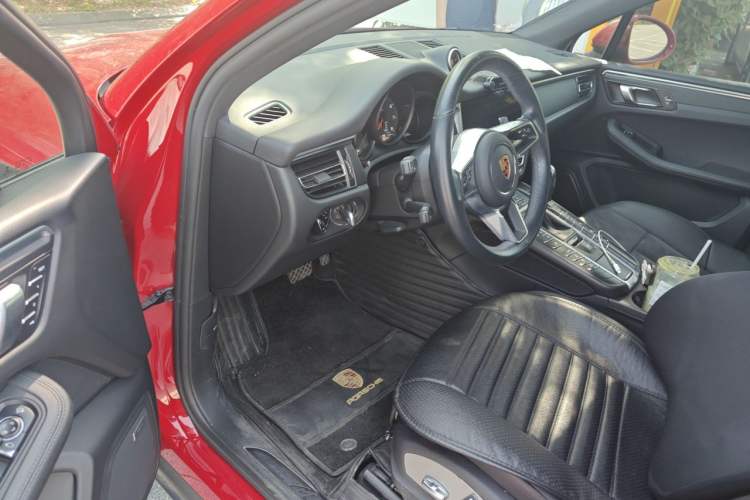 Used Porsche Macan 2021 Macan 2.0T Driver Seat
