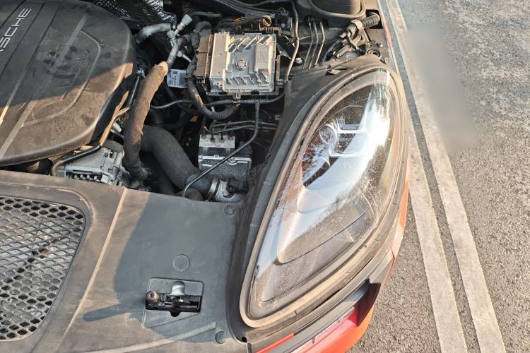 Used Porsche Macan 2021 Macan 2.0T Engine Bay Left