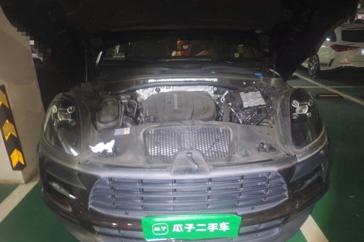 Used Porsche Macan 2021 Macan 2.0T Engine Bay