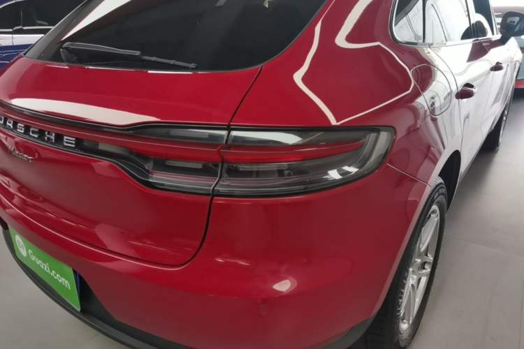 Used Porsche Macan 2021 Macan 2.0T Exterior 3