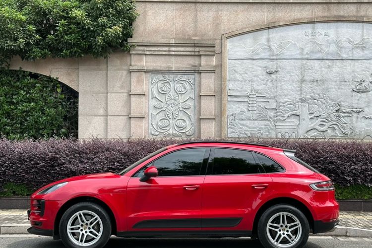Used Porsche Macan 2021 Macan 2.0T Exterior 3