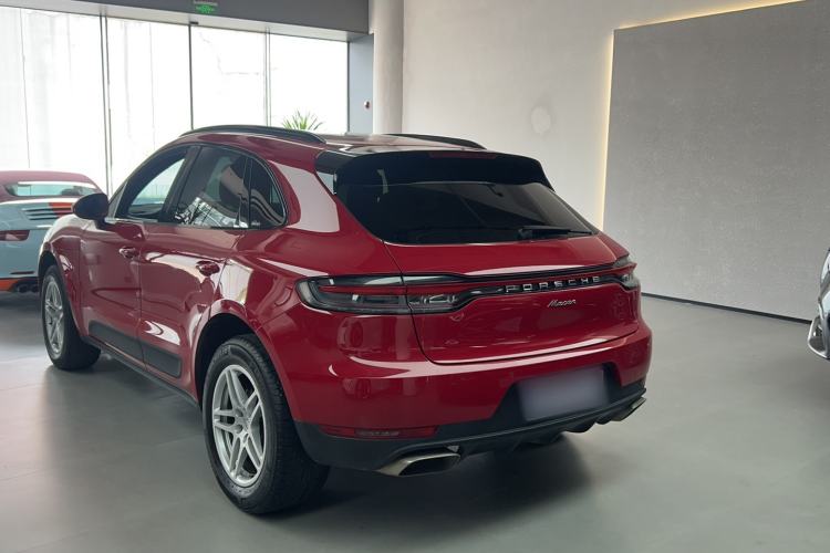 Used Porsche Macan 2021 Macan 2.0T Exterior 4